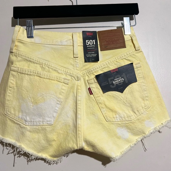 Levi’s 501 High Rise Tye Dye Yellow Denim Shorts (23) - Picture 4 of 7